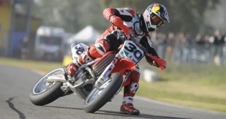 HM Day School SuperMoto a Castelletto di Branduzzo con Ivan Lazzarini