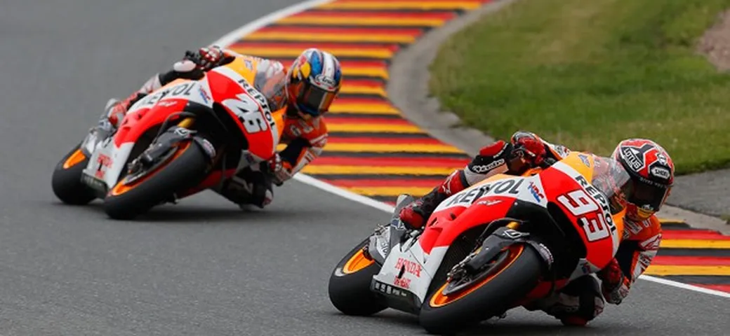 MotoGP Sachsenring, “maestro” Marquez suona la “nona”. Tutti in fila!