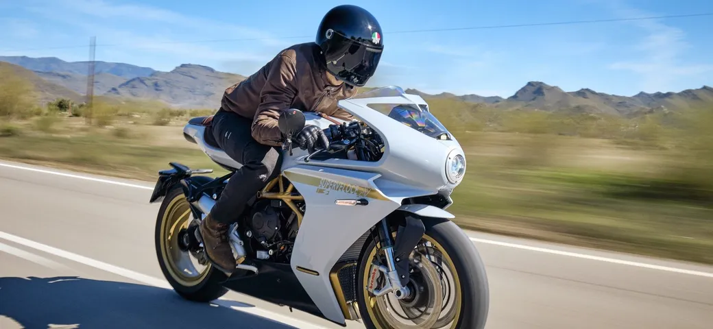 MV Agusta Superveloce e Superveloce S MY 2021: la sportiva vintage si evolve