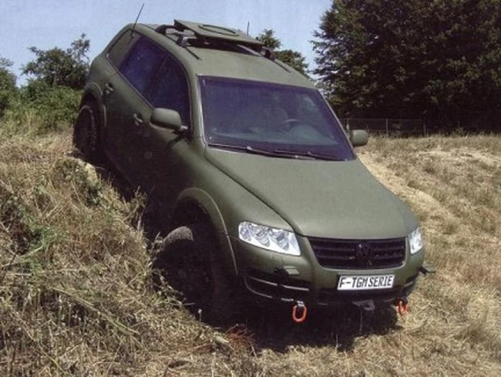 Volkswagen Touareg: a qualcuno piace mimetica
