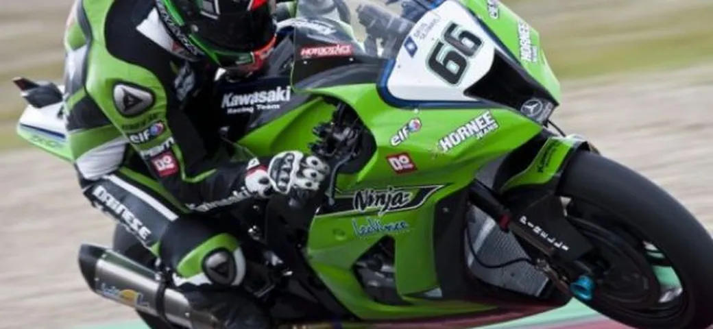 WSBK: Tom Sykes vince gara2 sotto il duluvio universale del Nurburgring. Guintoli e Smrz a podio