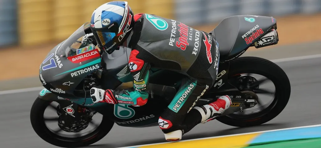 Moto3 Francia: McPhee in pole su Arbolino