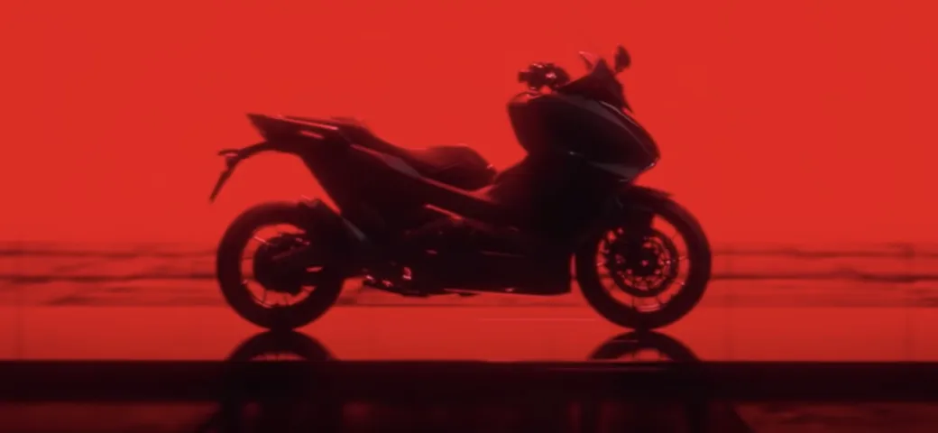Honda Forza 750: si avvicina il debutto dell'anti-TMax [Video]