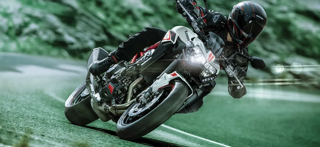 Kawasaki Z900 2022: la naked continua la sua evoluzione