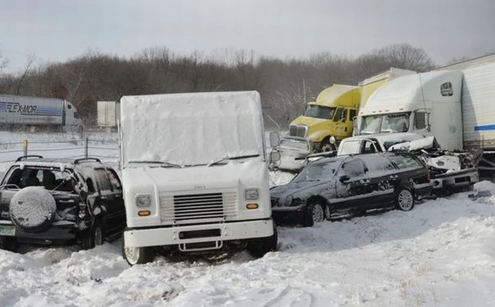 Il video del gigantesco tamponamento a catena sulla Interstate 94