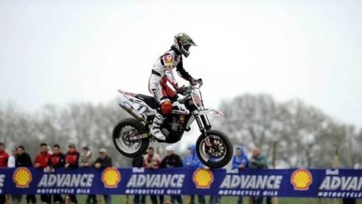 Mondiale Supermoto a Viterbo: si parte all'insegna di Van Den Bosch (S1) e Adrien Chareyre ( S2)