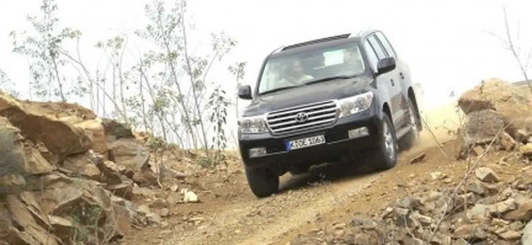 Nuovo Toyota Land Cruiser: galleria di immagini in offroad