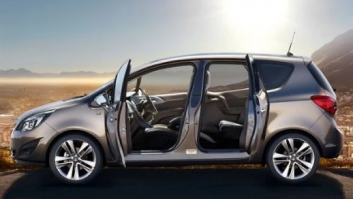 Nuova Opel Meriva: ecco le prime foto degli interni