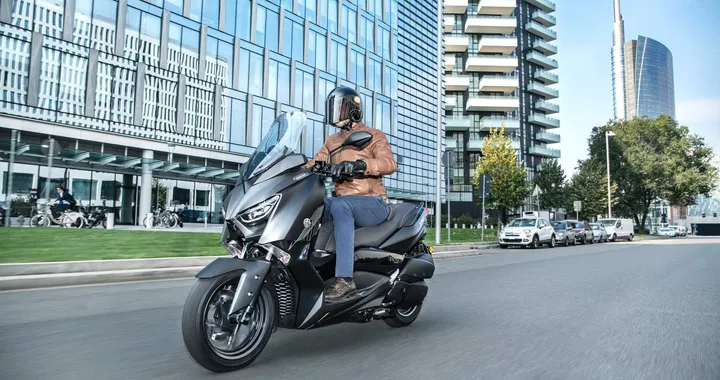 Scooter 2019: i modelli a ruote alte da 200 a 300 di cilindrata