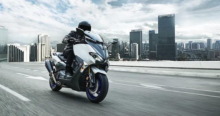 Yamaha TMax SX Sport Edition: in vendita da 13.190 euro