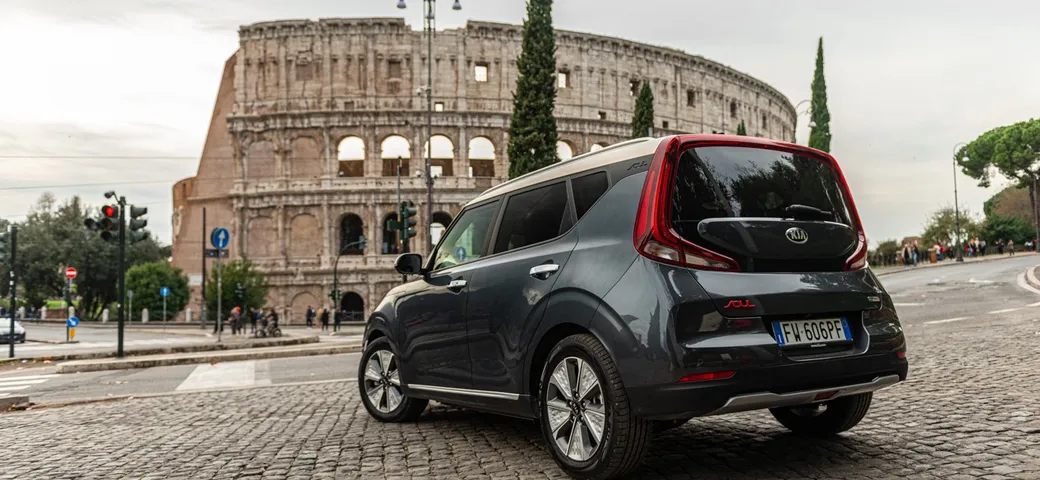 Kia e-Soul, il debutto dell'urban crossover elettrico si avvicina