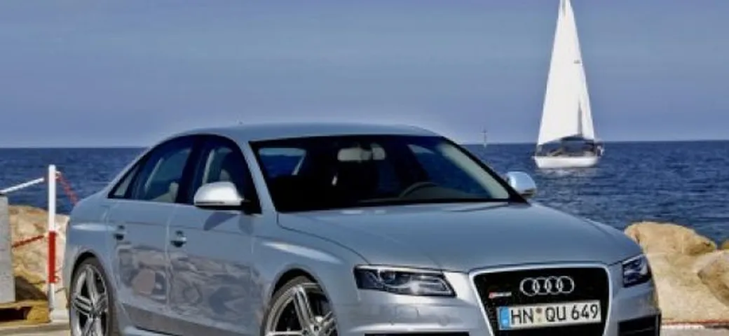 Audi RS4: la nuova generazione arriverà nella primavera del 2010