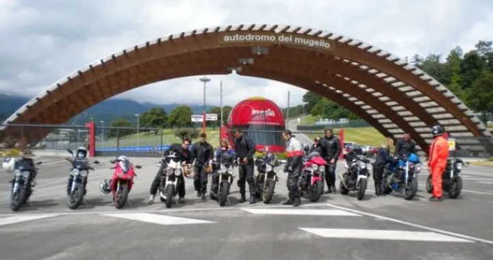 Foto del giorno: 1° Raduno Speed Triple