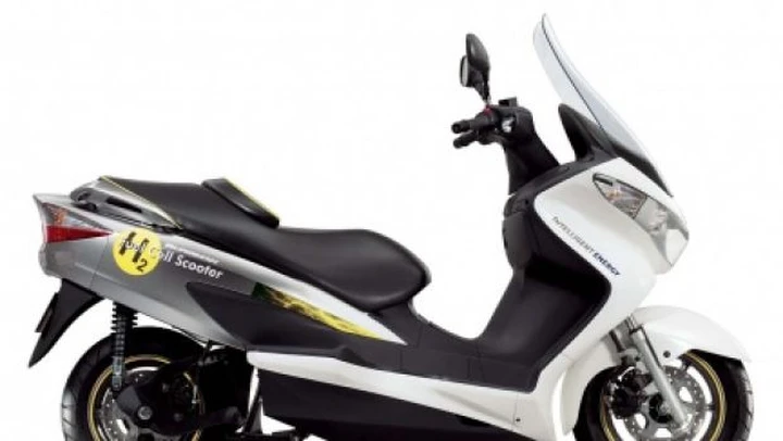 Burgman Fuel Cell: primi test a Londra
