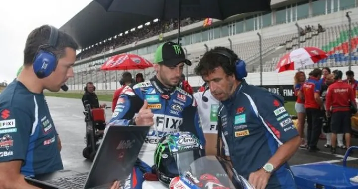 WSBK, Suzuki: Camier confermato per il 2013, Hopper si prende 'una pausa'