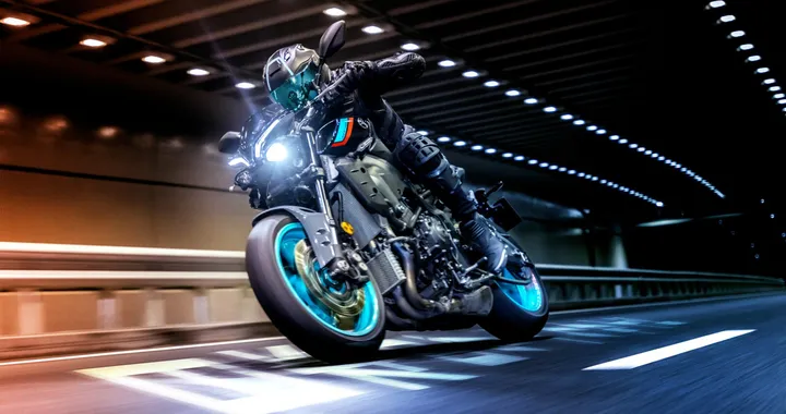Yamaha MT-10 2022, torna la hypernaked: foto e caratteristiche