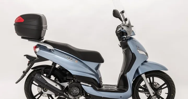 Peugeot Tweet 50-125-150 Paris 2016