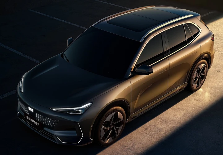 Geely Galaxy E5 dimensioni