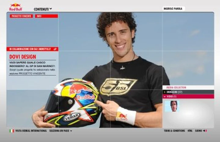 Dovizioso in pista con un casco super