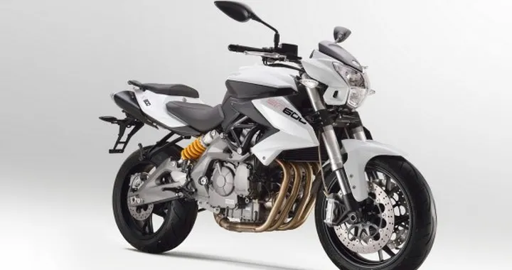 Benelli al Motodays con le novità 2013: BN600 e nuovi colori di TNT1130R, la TNT899 e la TRE-K Amazonas