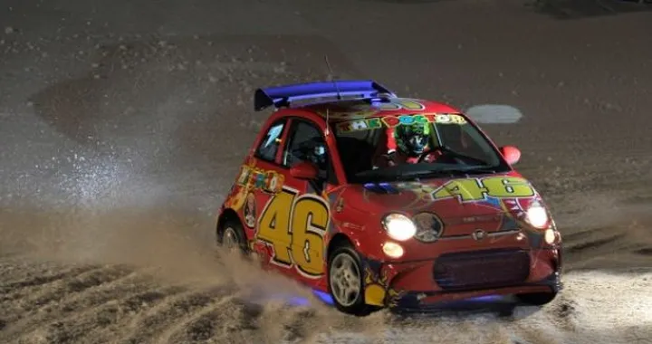 Wrooom 2011: cala il sipario con la sfida sul laghetto per Rossi ed Hayden. Che numeri... ma il dolore alla spalla è svanito?