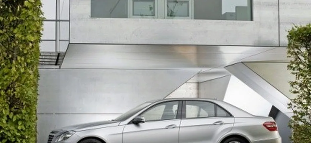 Mercedes Classe E: prezzi a partire da 41.590 euro franco fabbrica