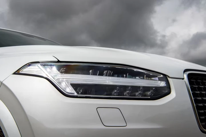 Compra un SUV da 107.000 euro, i guasti affiorano dopo poche ore