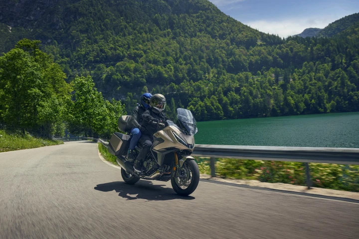 Honda NT1100 2025: evoluzione del turismo su due ruote