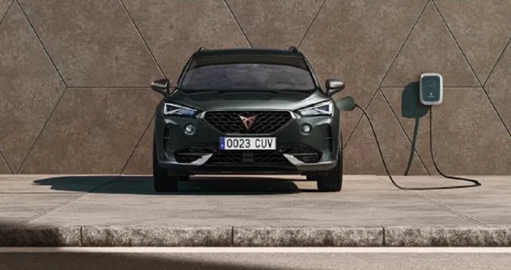 Cupra Formentor e-Hybrid 204 CV Dsg: dotazioni, prezzi, incentivi