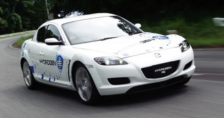 Mazda RX-8 ad idrogeno: a noleggio in Giappone