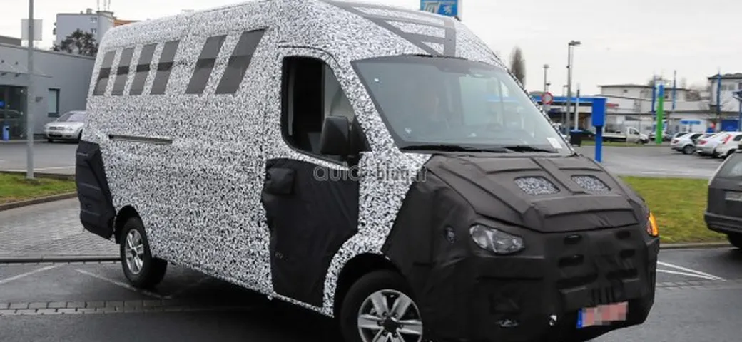 Hyundai: foto spia di un nuovo veicolo commerciale