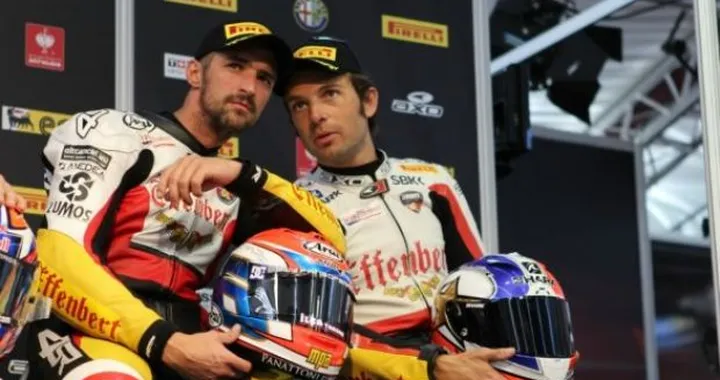 Smrz e Guintoli tingono la prima fila di "giallo"