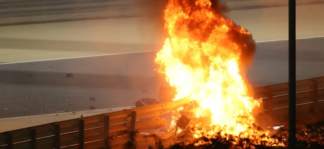 Incidente al GP del Bahrain: in fiamme la Haas di Grosjean