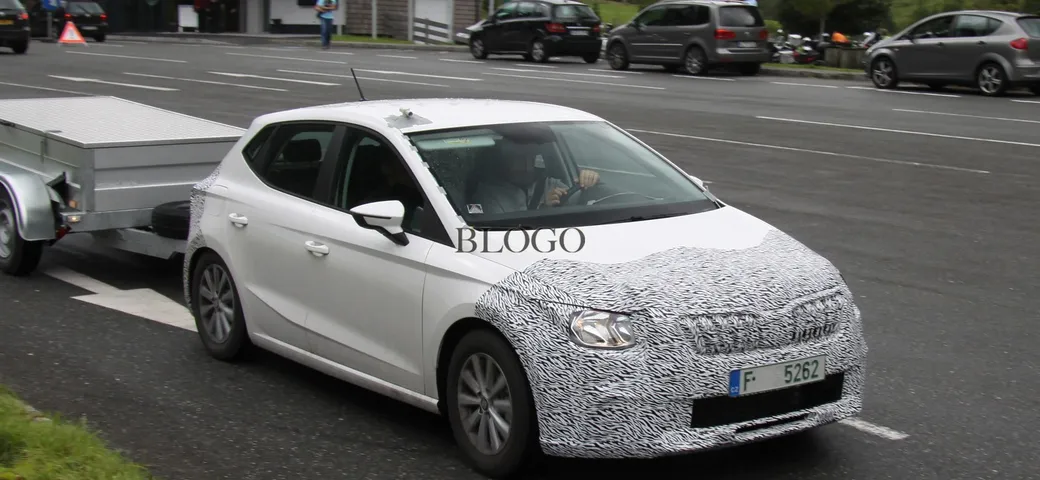 Skoda Fabia 2018: misteriose foto spia
