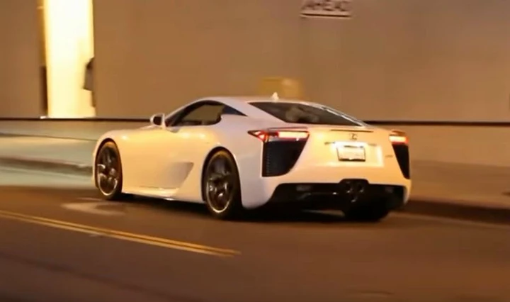 La Lexus LFA di Paris Hilton è in vendita negli USA