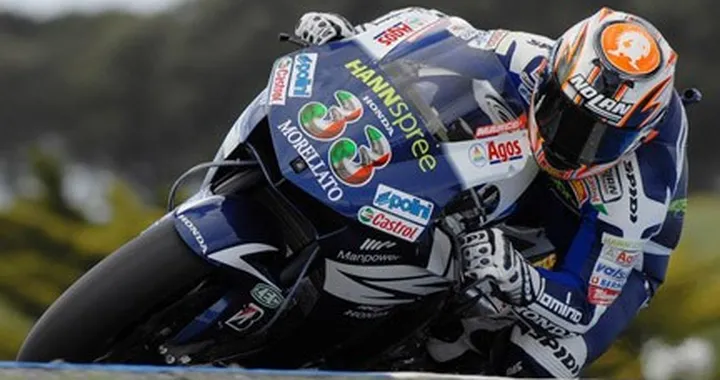 Melandri proverà la Desmosedici GP7, Dovizioso la RC212V