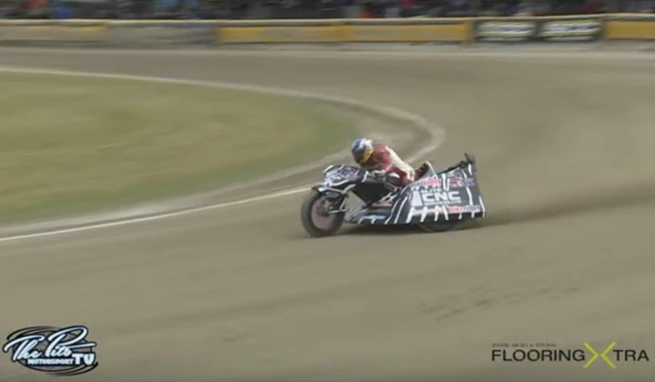 Guy Martin prova un Sidecar da Speedway in Nuova Zelanda [Video]
