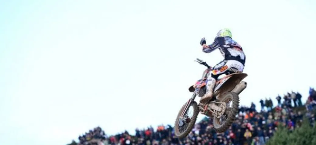 Internazionali d’Italia MX 2013: Tony Cairoli vince a Riola Sardo davanti ad un pubblico di 11.000 persone