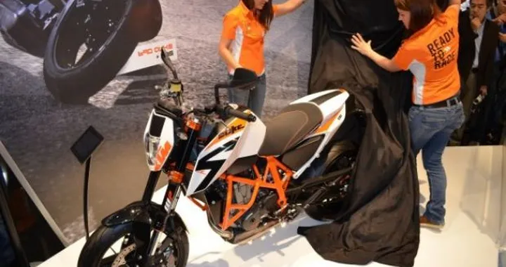 KTM 690 Duke R 2013 - Salone EICMA di Milano