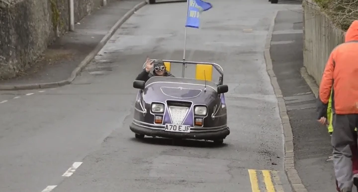 Una autoscontro omologata per la strada [Video]