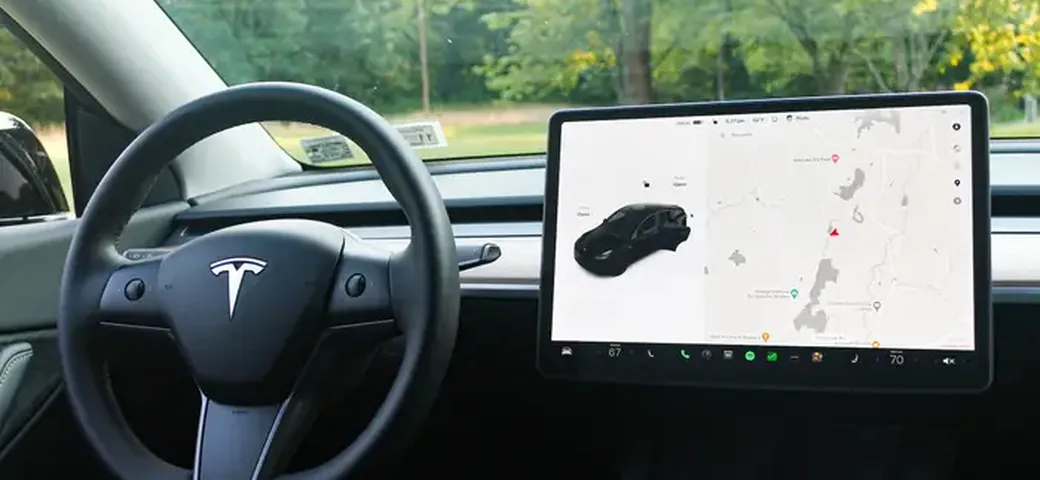 Tesla condannata: risarcimento record per incidente mortale con Autopilot