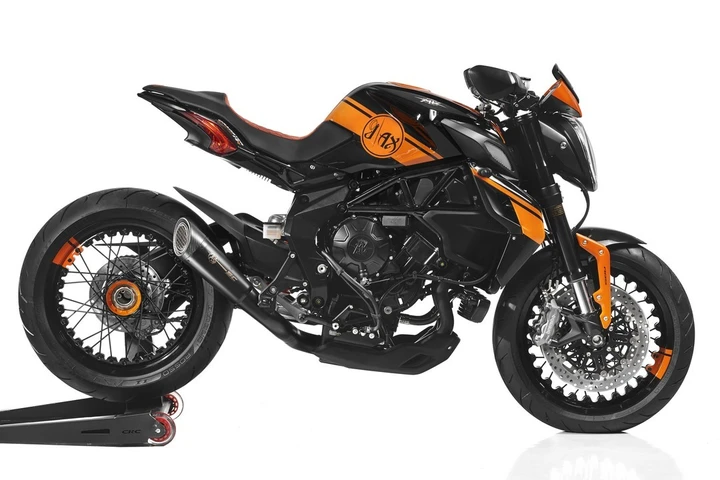 MV Agusta Dragster 800 RR per J-Ax