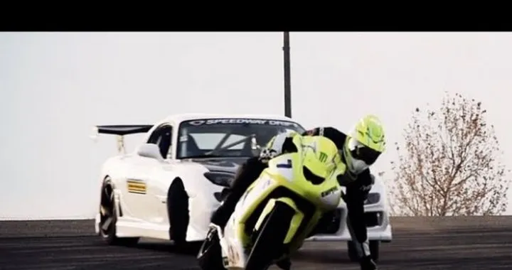 Drift Battle: Kawasaki ZX-10R Vs. Mazda RX-7