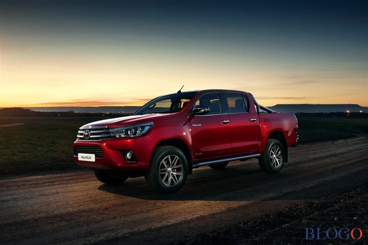 Toyota Hilux 2016: foto, prezzi e informazioni