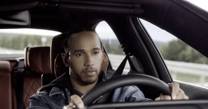 Mercedes-Benz Classe S: spot con Lewis Hamilton e Alicia Keys