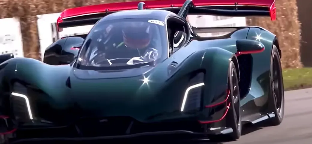 Czinger 21C: stabilito un nuovo record al Goodwood Festival of Speed [VIDEO]