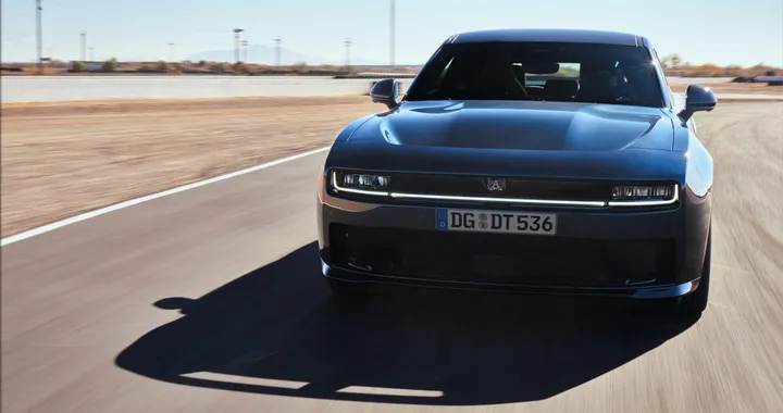 Batterie allo stato solido, Stellantis avvia i test reali sulla Charger Daytona