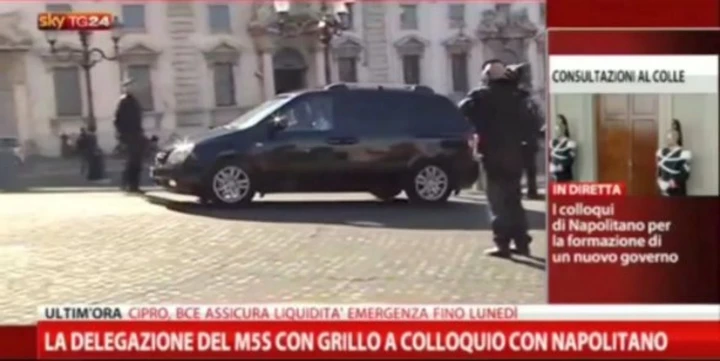 Beppe Grillo al Quirinale con una Kia Carnival