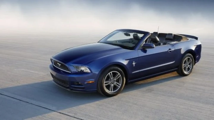 Ford Mustang e Mustang Boss 302 my2013 Salone di Los Angeles 2011
