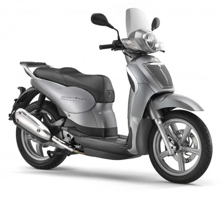 Nuovo Aprilia Scarabeo 125/200